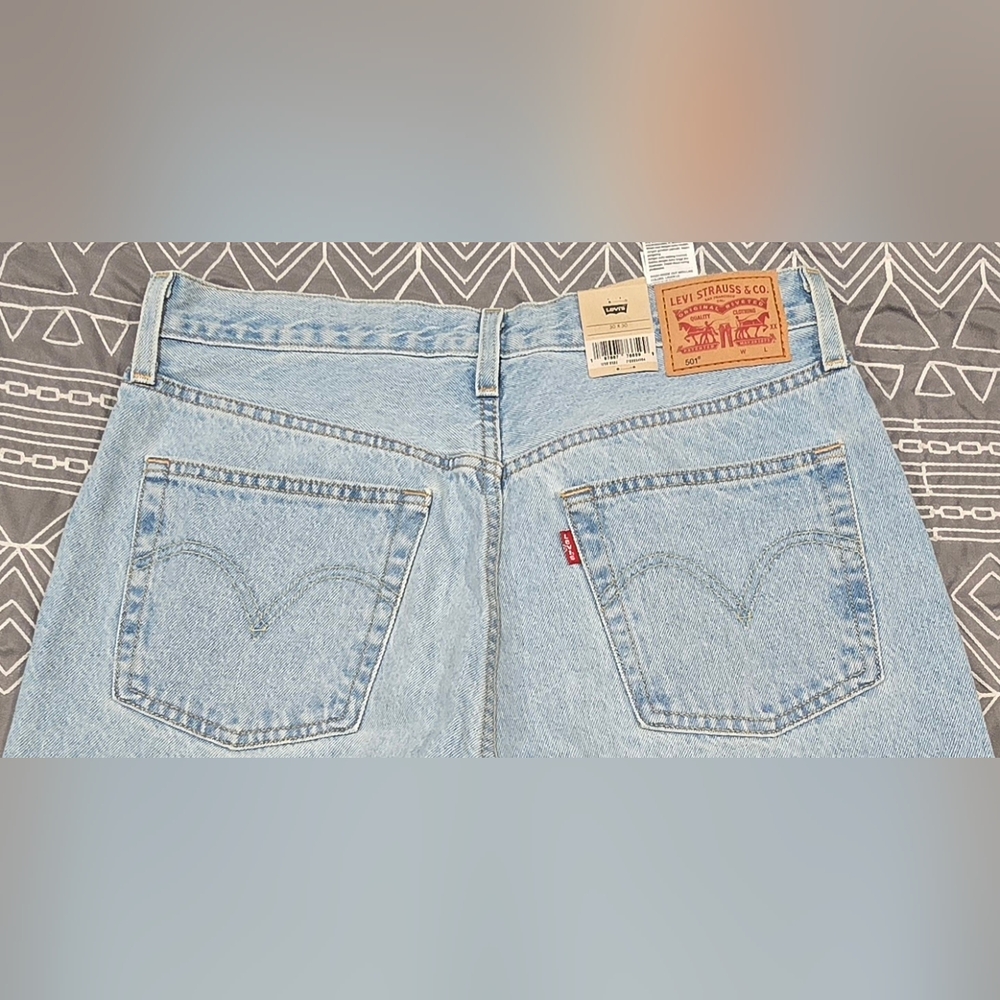 Levis 501 High Rise Distressed Straight Leg Jeans Size 30 - Picture 6 of 10